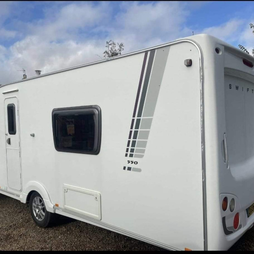 VENDIDA Swift Charisma 2010 4 a 5 personas