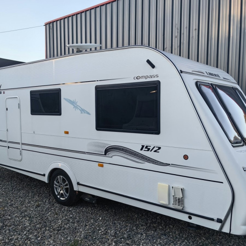 Compass Liberte 2007 2 a 3 personas