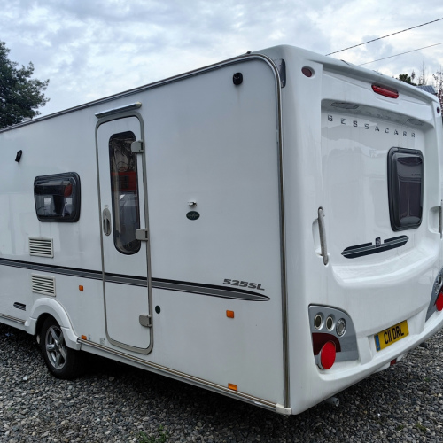 BESSACARR CAMEO 525SL 2009 4 a 5 personas
